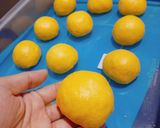 Foto langkah ke 3 dari resep Pumpkin rolls bread.