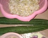 Foto langkah ke 1 dari resep Tumis Oyong Tauge.