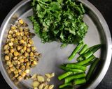 A picture of step 1 of Dry chutney.