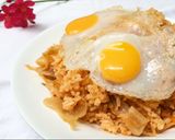 Hình bước làm 3 của món Cơm chiên kim chi Hàn Quốc