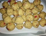 A picture of step 4 of Yam balls.