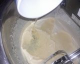 Foto del paso 1 de la receta: Bizcochuelo de Coco con tropezones de Dulce de Leche