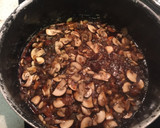 Foto del paso 3 de la receta: Solomillo de Ternera al Pedro Ximénez con champis y Piñones