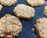Foto del paso 4 de la receta: Galletitas saludables de zanahoria, avena y mix de semillas