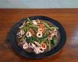 Foto langkah ke 3 dari resep Tumis Cumi Kangkung.