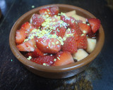 Foto del paso 5 de la receta: Papaya con fresas y moscatel