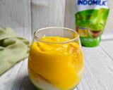 Foto langkah ke 5 dari resep Matcha Mango Smoothie dengan Krim Matcha.