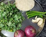 मेथी पुलाव (Methi pulav recipe in marathi) रेसिपी स्टेप 1 फोटो 