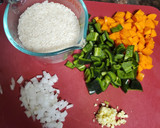 Foto del paso 1 de la receta: Arroz blanco con chile poblano y zanahoria