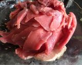 Hình bước làm 1 của món Bê Thui Hấp Sả Gừng Lá Tía Tô