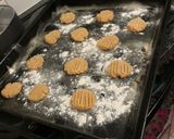 A picture of step 3 of Peanut butter biscuits.