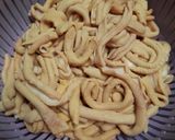 Foto langkah ke 1 dari resep Usus Ayam Kemangi Bumbu Kuning.