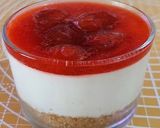 Foto langkah ke 5 dari resep 🍓 NO BAKE STRAWBERRY CHEESECAKE 🍓.