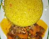 A picture of step 4 of Yellow jollof rice with chicken beast sauce.