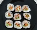 Foto langkah ke 10 dari resep Sushi roll ala rumahan (Norimaki Sushi).