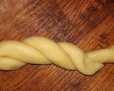Foto del paso 3 de la receta: Trenzaditos, rico y fácil