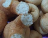 Foto langkah ke 6 dari resep DoPuTe (Donat Putih Telur).