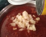 Foto del paso 3 de la receta: Guisado de guajillo con carne de puerco, piña y papas