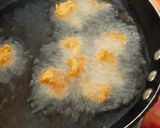 A picture of step 2 of Soya pakode.