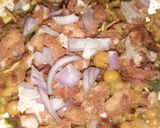 आलू टिक्की चाट (aloo tikki chaat recipe in Hindi) रेसिपी चरण 4 फोटो