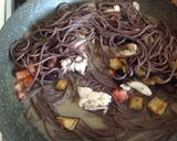 Foto del passaggio 7 della ricetta Spaghetti venere con orata, crema di belga e melanzane fritte