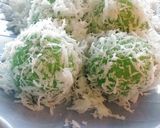 Foto langkah ke 5 dari resep Klepon / kue melako lumer gula nya.