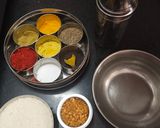 વઘારેલી ખીચડી (Vaghareli Khichdi Recipe In Gujarati) રેસીપી સ્ટેપ1ફોટો