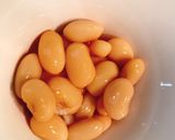 Hình bước làm 1 của món Đậu trắng - bánh mì đút lò