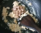 Foto langkah ke 5 dari resep Kwetiau Sosis.