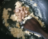 Foto langkah ke 5 dari resep Kwetiau Sosis.