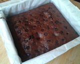 Foto langkah ke 5 dari resep Shiny Crust Brownie.