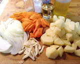 Foto del paso 2 de la receta: Perdices en salsa con hortalizas en olla express
