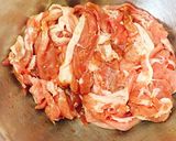 A picture of step 2 of Crispy Garlic Pork Karaage.