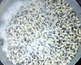 A picture of step 1 of Rice and beans with salad.