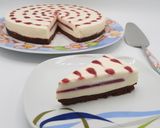 Foto del passaggio 22 della ricetta Cheesecake San Valentino con cioccolato bianco e gelée di lamponi
