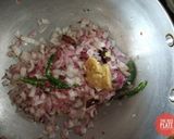 A picture of step 5 of Methi Matar Malai.