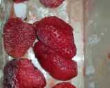 A picture of step 2 of Strawberry Custard.