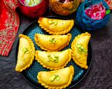 गुझिया (मावा ड्राई फ्रूट्स वाली) रेसिपी चरण 9 फोटो