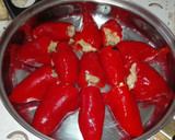 Foto del paso 4 de la receta: Pimientos del piquillo rellenos de rosada y marisco