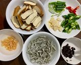 辣炒小魚乾豆干的食譜步驟1照片