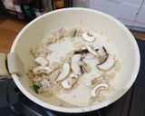 Foto langkah ke 4 dari resep Tahu Tumis Jamur Karya Anindya.
