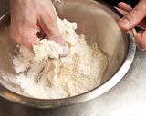 Meggyes-mákos pite krembl tésztával recept fázis 9 fotója