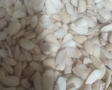 عکس مرحله 1 از دستور شیرین کردن مغز بادام تلخ