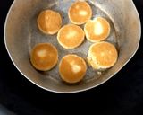 A picture of step 4 of Custard flavour biscuits.