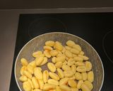 Une image de l'étape 1 de Gnocchi pesto rosso.
