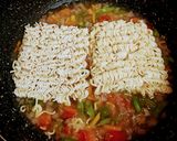 मैगी नूडल समोसा चाट (mango noodles samosa chaat recipe in Hindi) रेसिपी चरण 6 फोटो