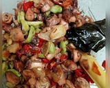 Foto langkah ke 3 dari resep Tumis cumi asin pete🐙.