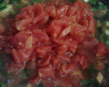 Foto del paso 5 de la receta: Ñoquis de espinaca con salsa de tomates cubeteados, verdeo y crema