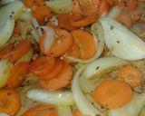 Foto del paso 2 de la receta: Costeletas de cerdo con hortalizas y arroz blanco 