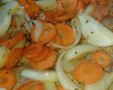 Foto del paso 2 de la receta: Costeletas de cerdo con hortalizas y arroz blanco 